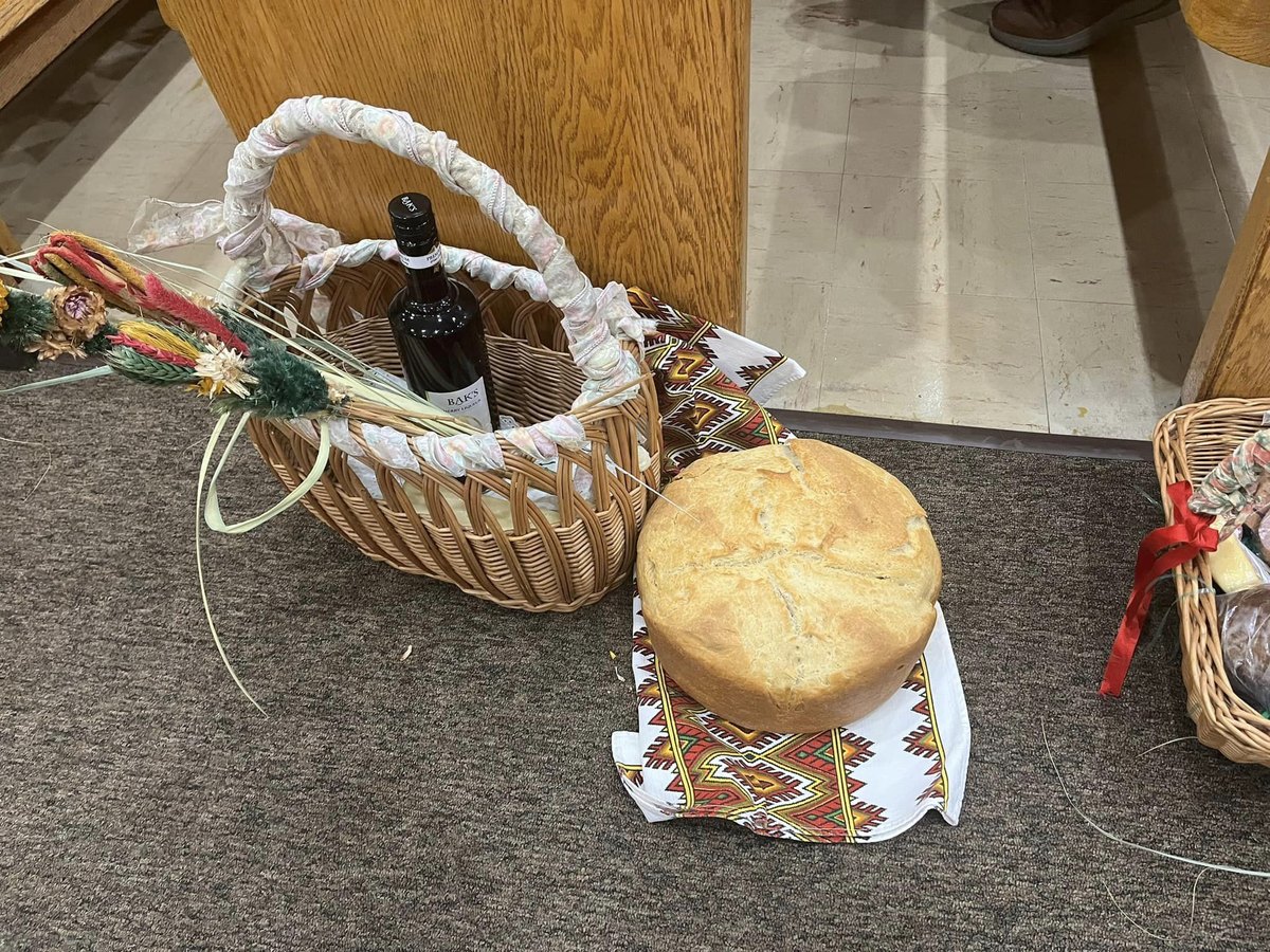 Święconka: bread, salt, eggs and kiełbasa waiting to be blessed